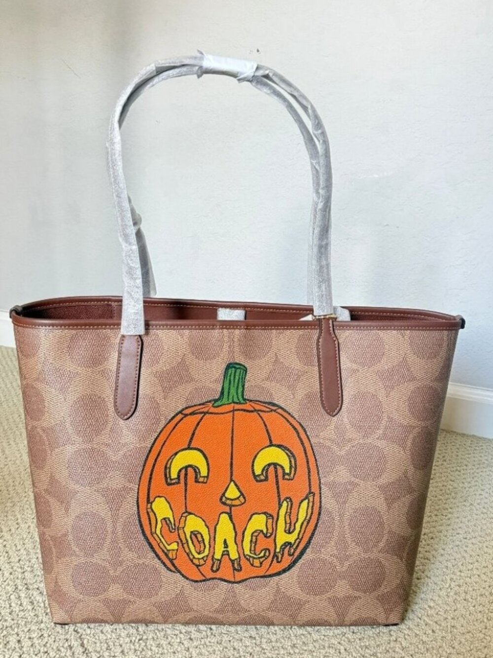 Coach Halloween Pumpkin City Tote Bag Signature Print Canvas Purse Bag NWT 2025